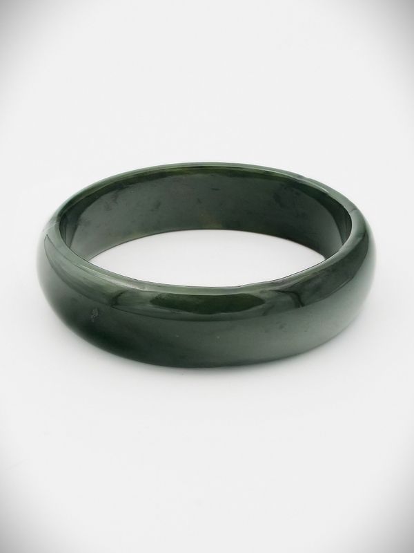 Moko Pounamu Solid Bangle NZ Genuine Kawakawa Greenstone - Tokomaru