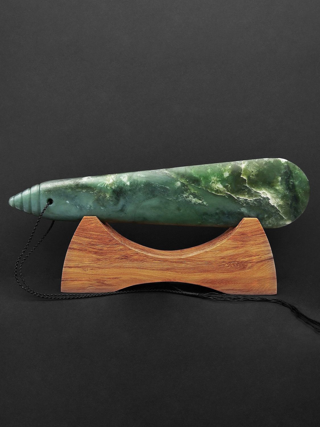 Moko Pounamu Mere NZ Genuine Inanga Greenstone - Rerewhakaaitu Moko Pounamu Mere NZ Genuine Inanga Greenstone - Rerewhakaaitu