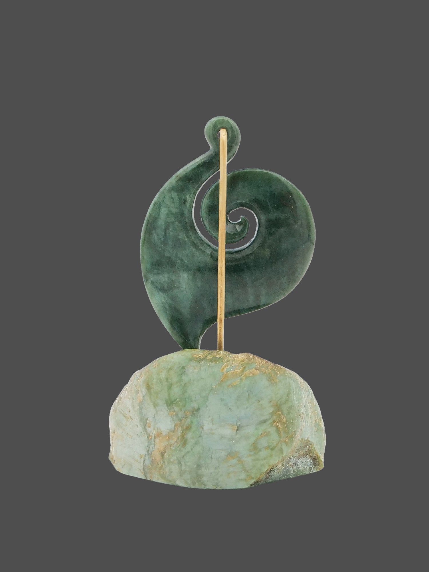 Moko Pounamu Matau (Fishhook) Sculpture NZ Genuine Kawakawa & Inanga Greenstone - Tumunui