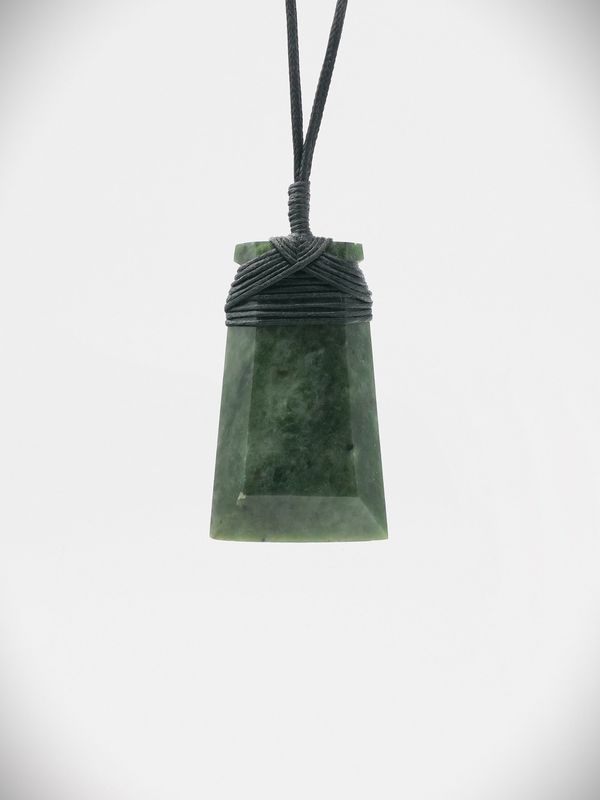 Moko Pounamu Toki NZ Genuine Hapopo Greenstone - Maniatutu