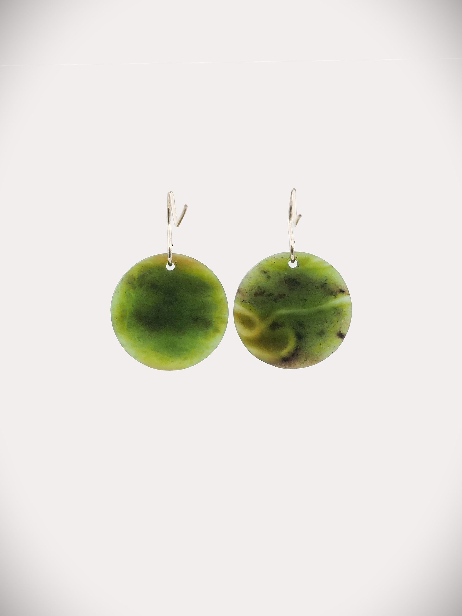 Moko Pounamu Porohita (Disc) NZ Genuine Totoweka Greenstone Sterling Silver Earrings - Tikokino