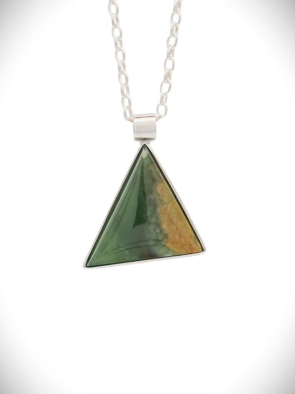 Moko Pounamu Jewellery Kahurangi Flower Greenstone & Sterling Silver Pendant - Tihiotonga