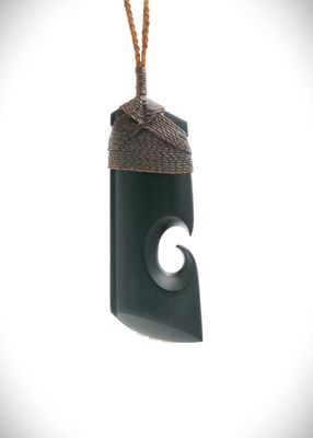 Moko Pounamu Toki NZ Genuine Pakohe (Argillite) Whale Bone - Pipiroa Moko Pounamu Toki NZ Genuine Pakohe (Argillite) Whale Bone - Pipiroa