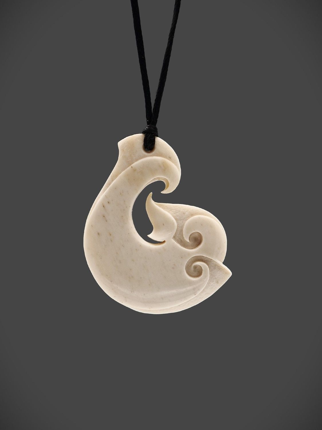 Moko Pounamu Hei Matau (Hook) Bone Carving - Kikiwa Moko Pounamu Hei Matau (Hook) Bone Carving - Kikiwa