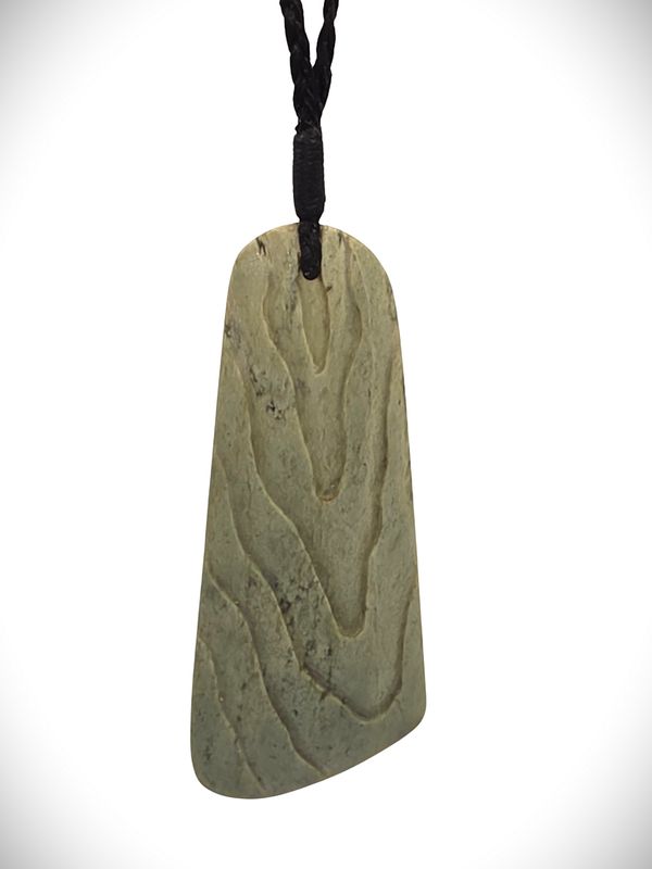 Moko Pounamu Toki Genuine NZ Inanga Greenstone - Mahoe Moko Pounamu Toki Genuine NZ Inanga Greenstone - Mahoe