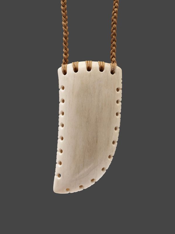 Moko Pounamu,  Rei Niho Whale Bone Carving - Urenui