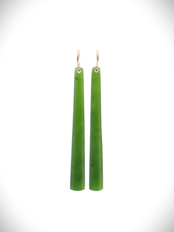 Moko Pounamu NZ Kahurangi Greenstone & 9ct Gold Earrings - Tapuae Moko Pounamu NZ Kahurangi Greenstone & 9ct Gold Earrings - Tapuae
