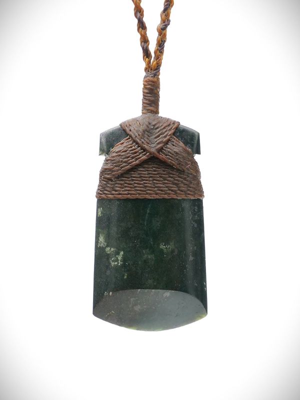 Moko Pounamu Toki NZ Genuine Tangiwai Greenstone - Taranaki