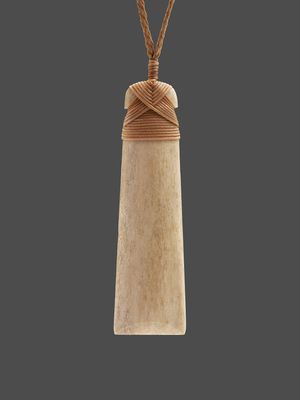 Moko Pounamu Toki Genuine Whale Bone Carving - Wharemaru Moko Pounamu Toki Genuine Whale Bone Carving - Wharemaru