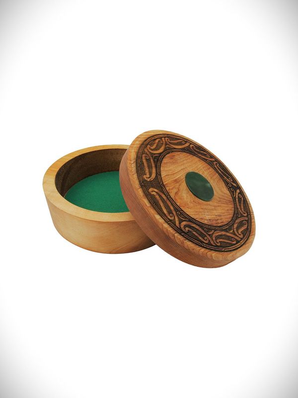 Moko Pounamu Wakahuia (Treasure box) Genuine NZ Kawakawa Greenstone & Kauri - Mananui