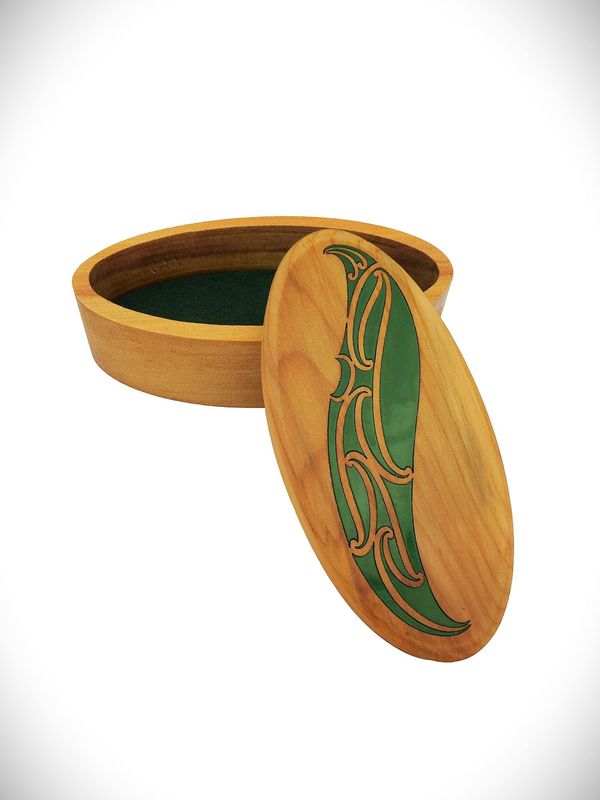 Moko Pounamu Wakahuia Green (Treasure box) Genuine NZ Kauri - Tane Mahuta