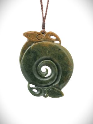 Moko Pounamu Koropepe Genuine NZ Kawakawa Flower Greenstone - Nukutawhiti Moko Pounamu Koropepe Genuine NZ Kawakawa Flower Greenstone - Nukutawhiti