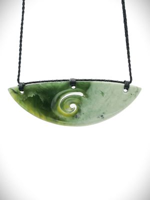 Moko Pounamu Kouma (Breastplate) NZ Genuine Kawakawa Flower Greenstone - Aratapu Moko Pounamu Kouma (Breastplate) NZ Genuine Kawakawa Flower Greenstone - Aratapu