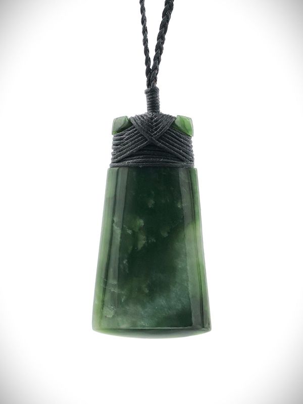 Moko Pounamu Toki Genuine NZ Kawakawa Greenstone - Waikaretu
