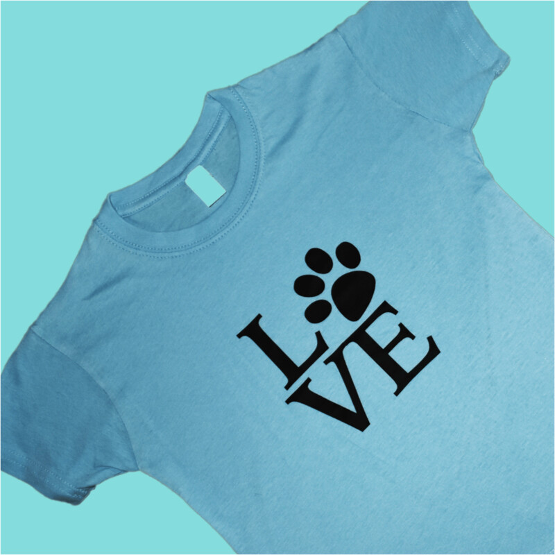 Love (Black) - T-Shirt