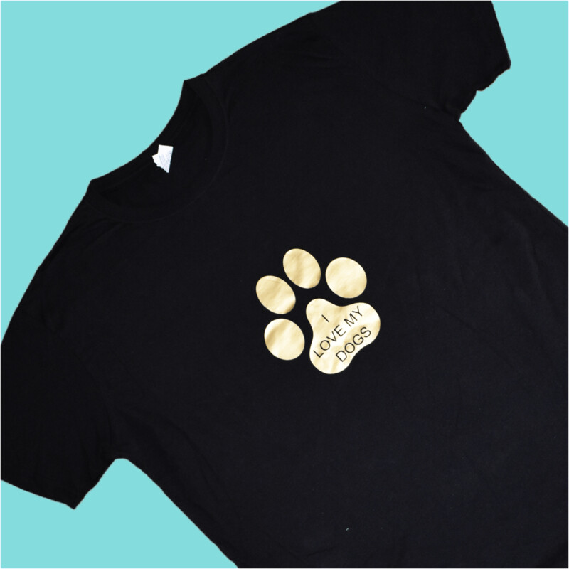 I Love my dogs (gold) - T-Shirt
