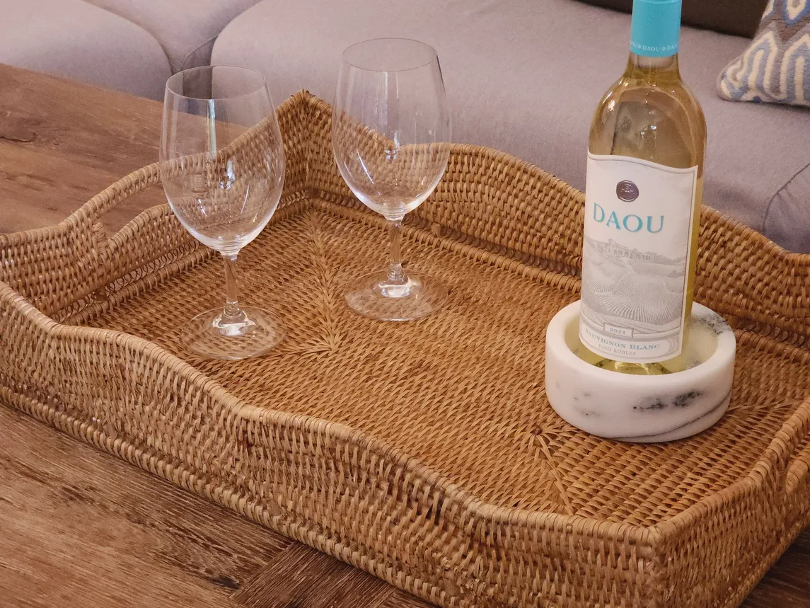 Rattan Tray Scallop Design