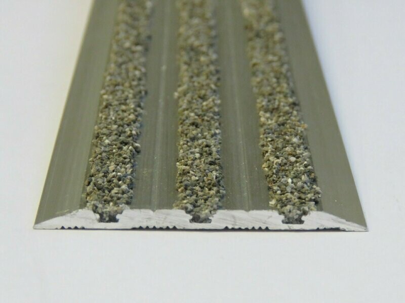 Retrogrip Non Slip Decking Tread50