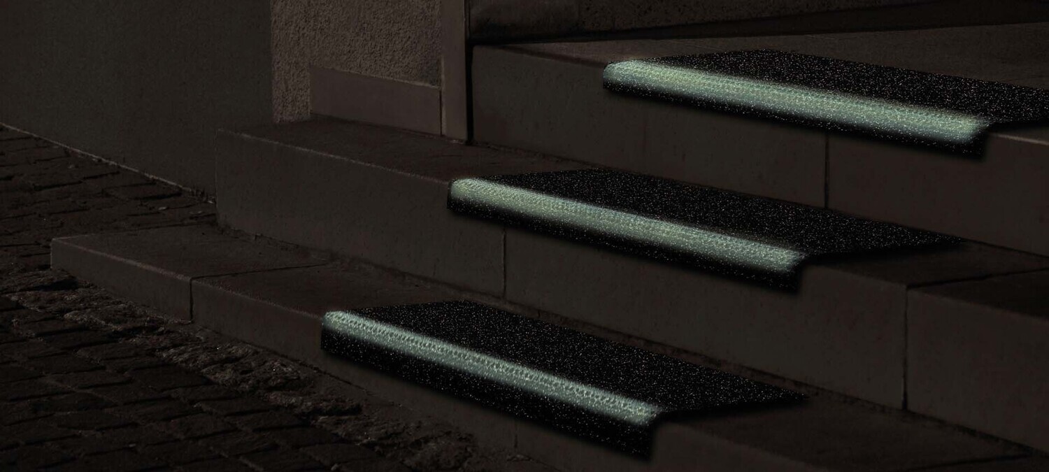 Safety treads for stairs 