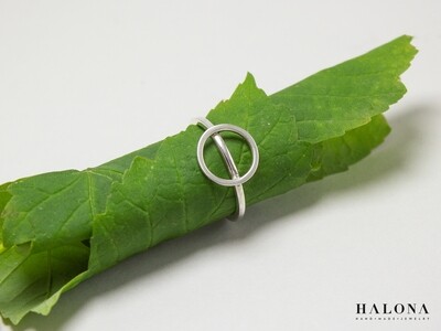 Handmade modern circle silver ring.