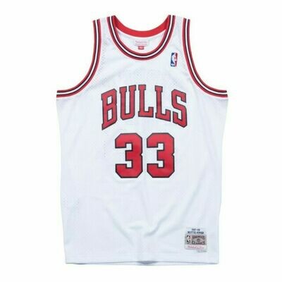 Chicago Bulls Scottie Pippen 1997-98 White Mitchell & Ness Men’s Swingman Jersey