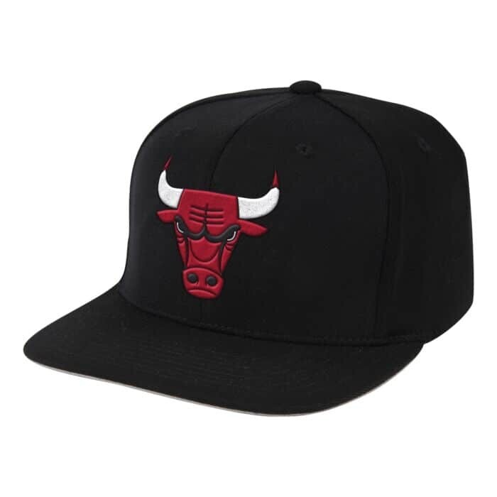 Chicago Bulls Men’s Core Basic Mitchell & Ness Snapback Hat