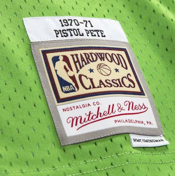 Men's Mitchell & Ness Pete Maravich Green Atlanta Hawks 1976/77 Hardwood Classics Swingman Jersey