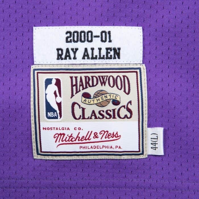 Mitchell & Ness Men's Swingman Milwaukee Bucks Road 2000-01 Ray Allen —  Just For Sports