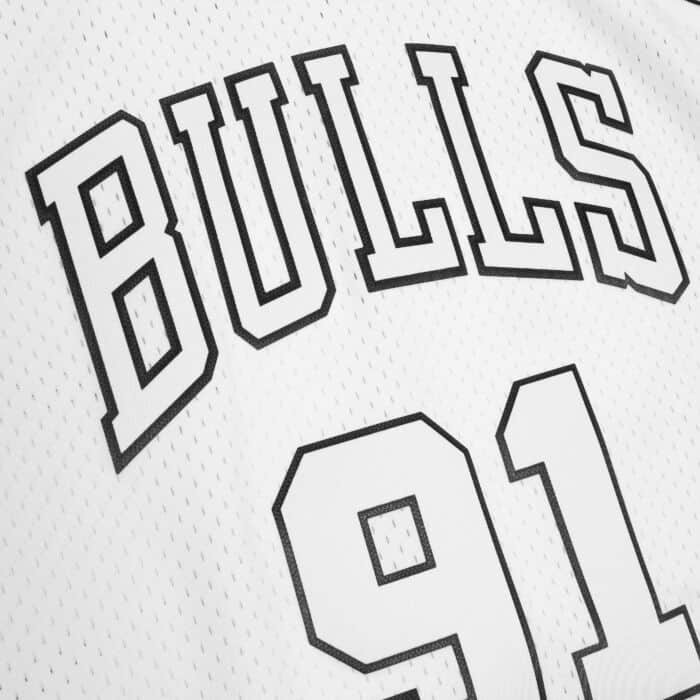 Mitchell & Ness NBA Swingman Chicago Bulls 97-98 Dennis Rodman Men's Jersey  White SMJYAC18079-CBUWHIT97DRD