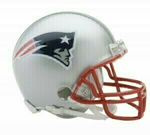 New England Patriots Riddell VSR4 Mini Helmet