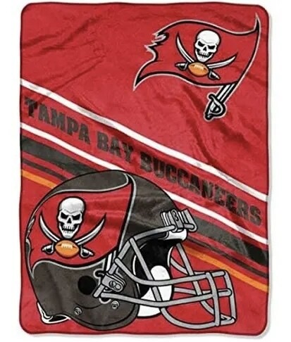 Tampa Bay Buccaneers 60" x 80" Plush Raschel Blanket
