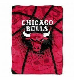 Chicago Bulls 60" x 80" Plush Raschel Blanket