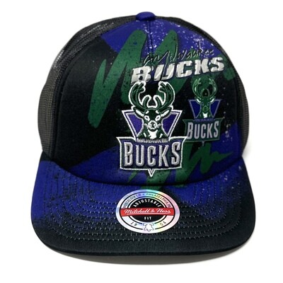 Milwaukee Bucks Men’s Mitchell & Ness NBA Hyper Trucker Snapback Hat