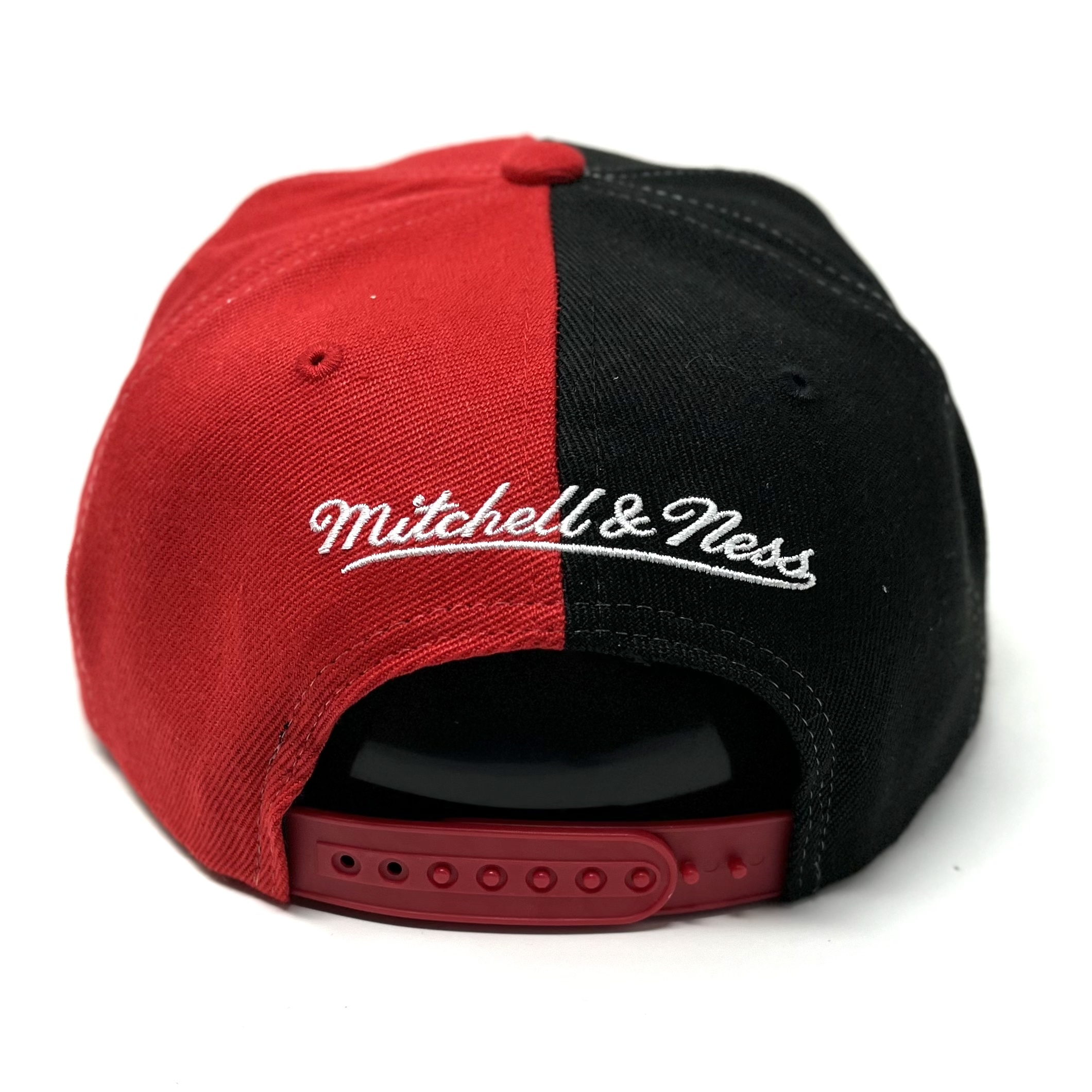 Mitchell & Ness Atlanta Hawks Shredder Stretch Hardwood Classic Red Flex Snapback  Hat, CURVED HATS, CAPS