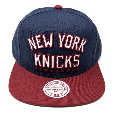 New York Knicks Men’s Heritage Script Mitchell & Ness Snapback Hat
