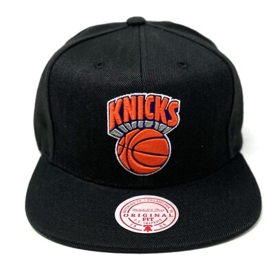 New York Knicks Men’s Mitchell & Ness NBA Core Snapback Hat
