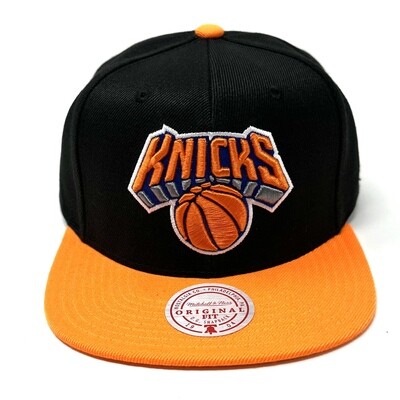 New York Knicks Men’s Mitchell & Ness NBA Snapback Hat