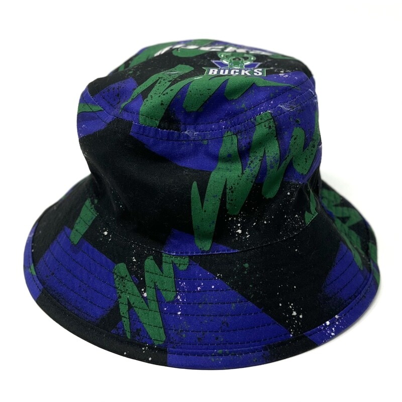 Milwaukee Bucks Men’s Mitchell & Ness Hyper HWC Reversible Bucket Hat