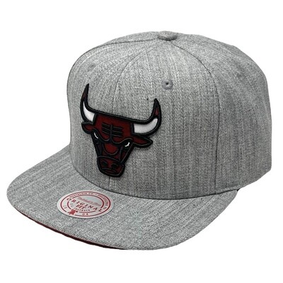 Chicago Bulls Men’s Heather Grey 2.0 Mitchell & Ness Team Snapback Hat