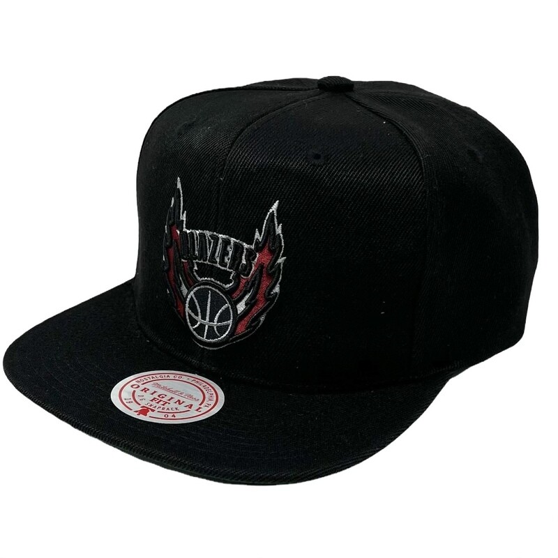 Portland Trail Blazers Men’s Black Mitchell & Ness NBA Core Snapback Hat