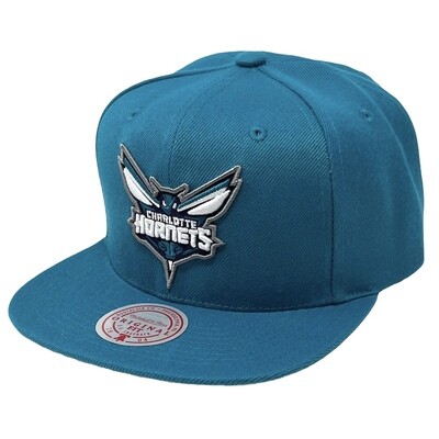 Charlotte Hornets Men’s Mitchell & Ness NBA Core Snapback Hat