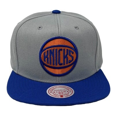 New York Knicks Men’s Mitchell & Ness NBA Core Basic Snapback Hat