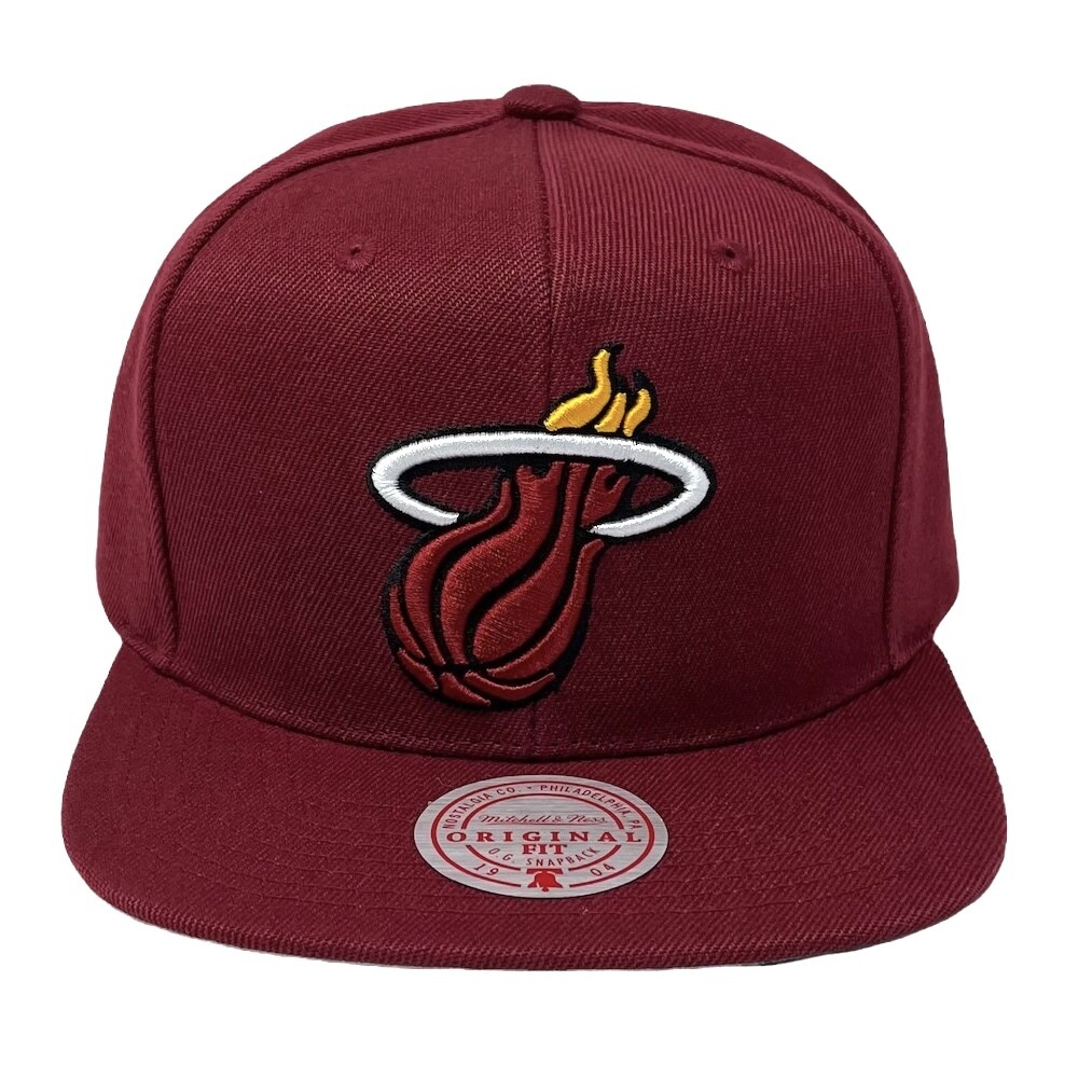 Miami Heat Men’s NBA Mitchell & Ness Core Basic Snapback Hat