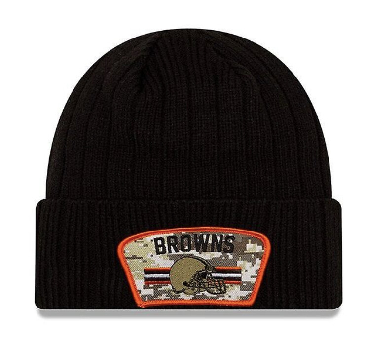 Men's New Era Black Cleveland Browns 2021 Salute to Service Cuffed Knit Hat