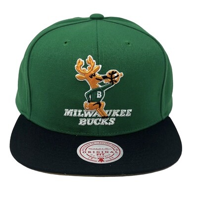 Milwaukee Bucks Men’s Mitchell & Ness Core Basic Snapback Hat