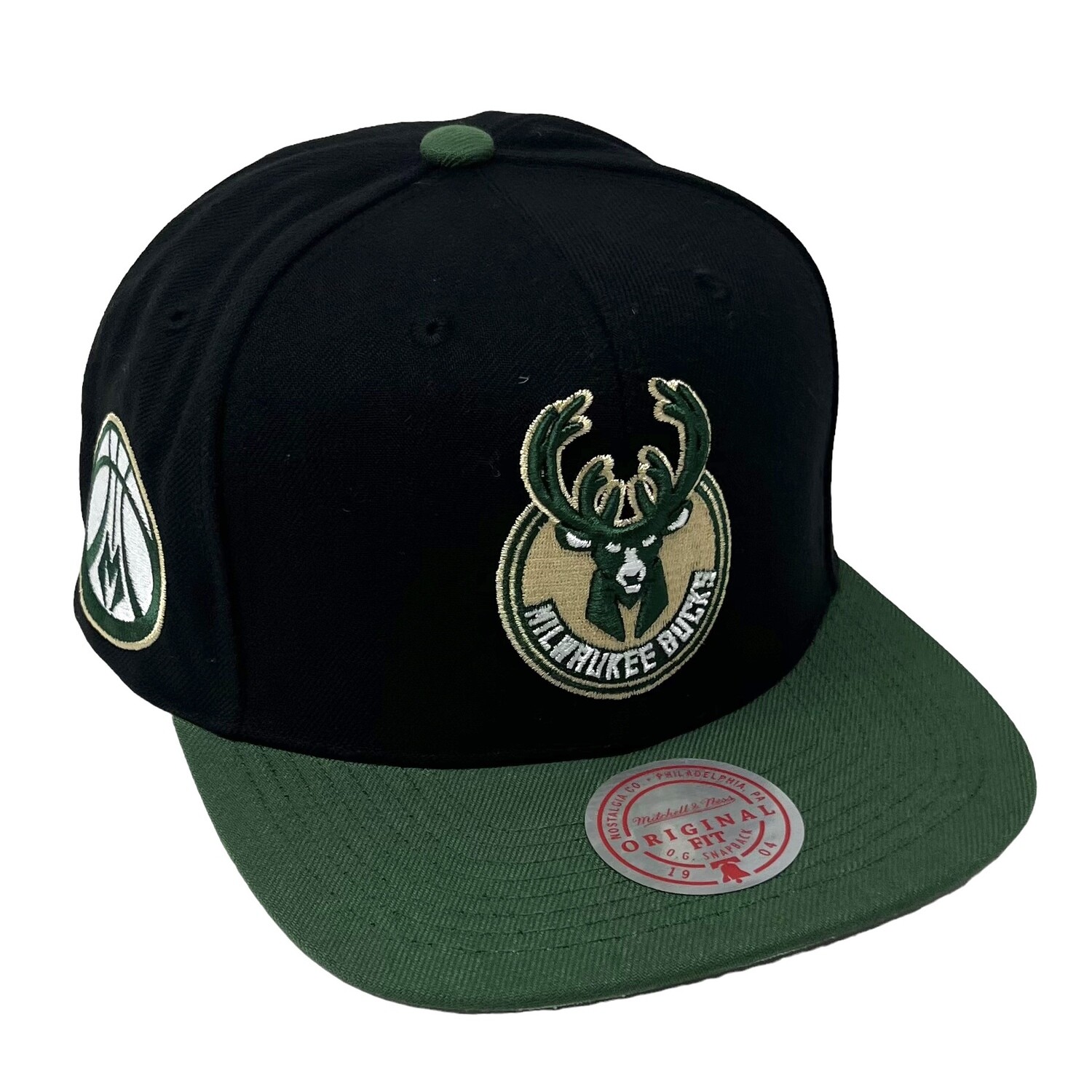 Milwaukee Bucks Mitchell & Ness Snapback Hat