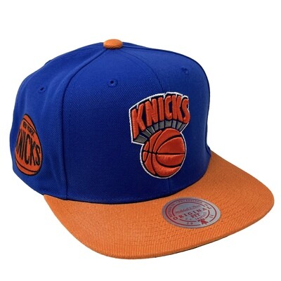 New York Knicks Men’s Mitchell & Ness NBA Side Core 2.0 Snapback Hat