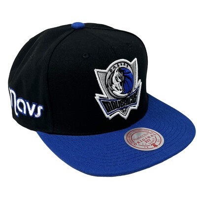Dallas Mavericks Men’s Mitchell & Ness NBA Side Core 2.0 Snapback Hat