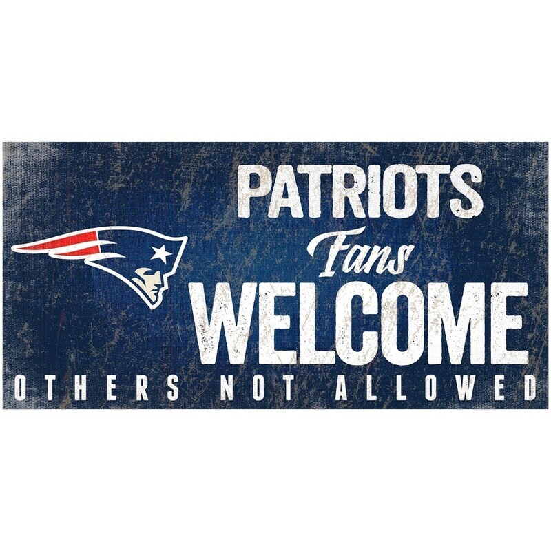 New England Patriots  6" x 12" Wooden Welcome Sign