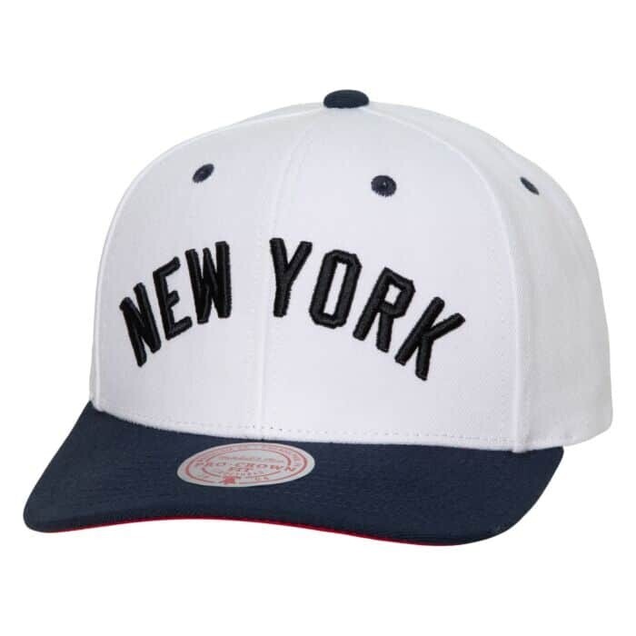 New York Yankees Men’s White Mitchell & Ness MLB Evergreen Pro Cooperstown Snapback Adjustable Hat